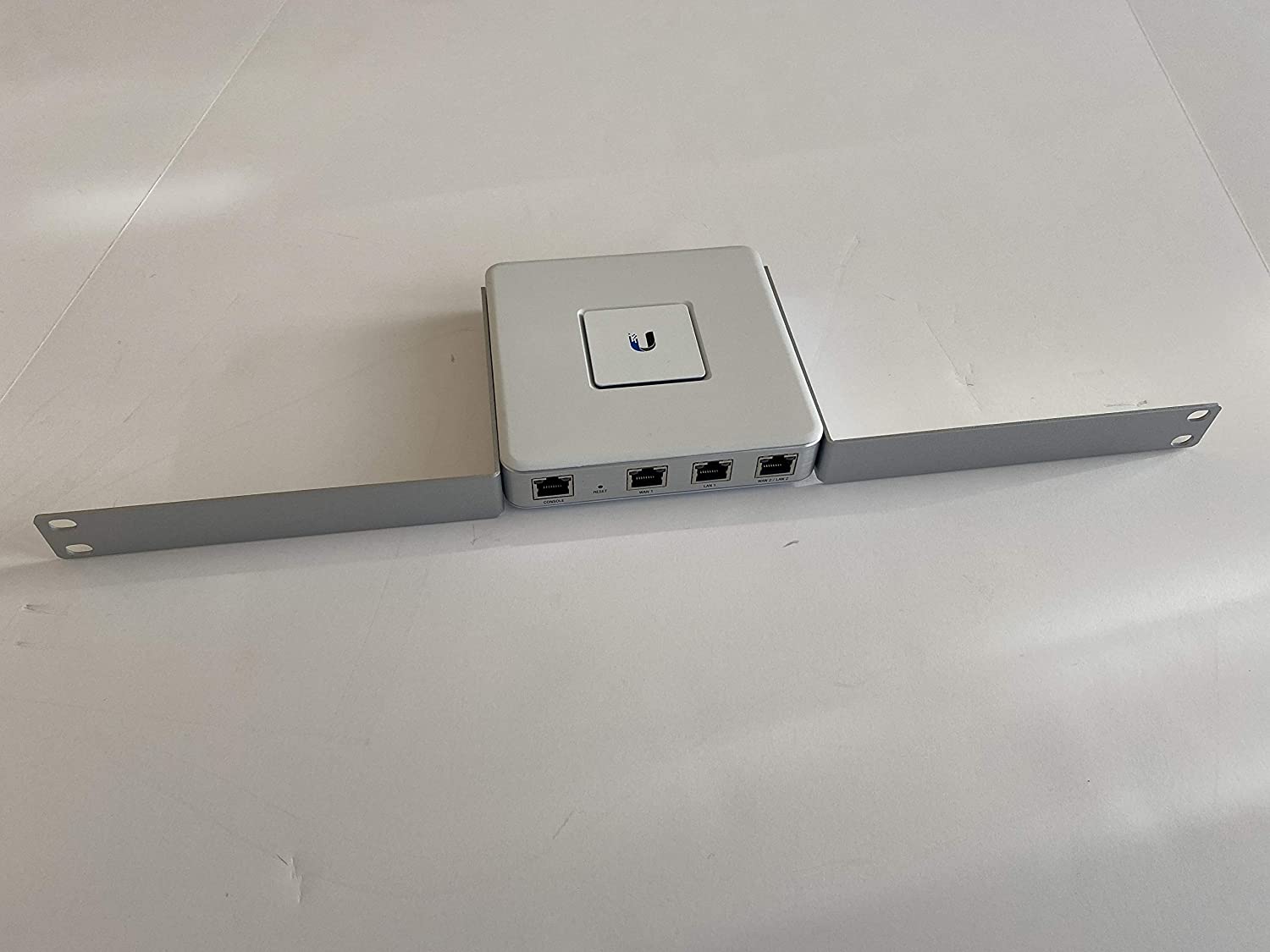 RI-USGRMBA | Rack Mount Brackets(Ear) for UniFi USG